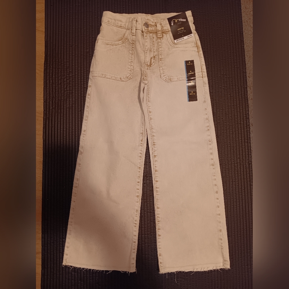 NWTS Art Class Beige Acid Wash Jeans Size 6 girls